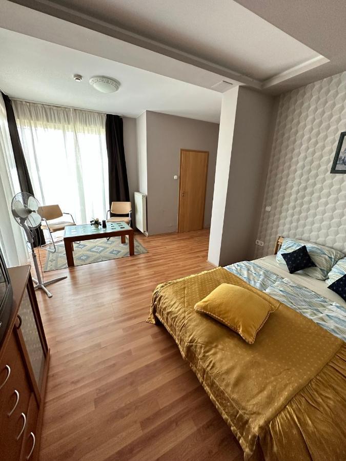 Velvet Motel Hegyeshalom Exterior photo